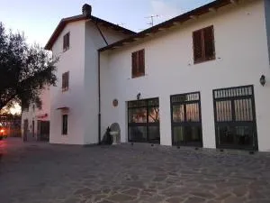 Casa con piscina camino e biliardo - Borro