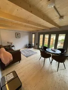 Cromwell Lodge, Cromer, moments from the beach! - Northrepps