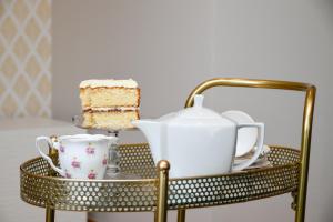 Rowan Tree Apartment - Modern Apartment, Free Parking & Views