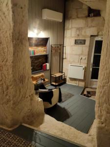 B&B / Chambres d'hotes Les Troglos de Beaulieu : Chambre Double Troglodyte « Le Pressoir »