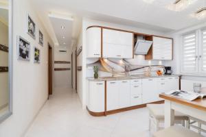 Mountain View Apartment Zborowskiego Krupówki by Noclegi Renters