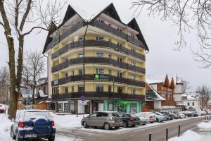 Mountain View Apartment Krupówki by Renters