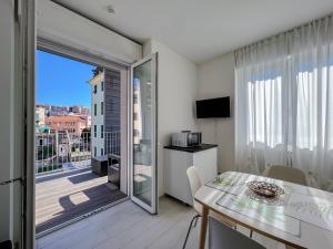 NUOVO BILOCALE IN CENTRO CON TERRAZZO E POSTO AUTO