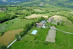 obrázek - 9 bedrooms house with private pool enclosed garden and wifi at Caprese Michelangelo
