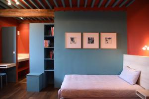 B&B / Chambres d'hotes La Maison de Bazugues : Chambre Lit King-Size - Vue sur Jardin