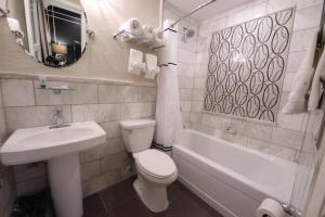 Hyde Park Hotel