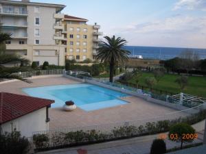 Appartements Les Pins Bleus - Antibes Juan Les Pins : photos des chambres