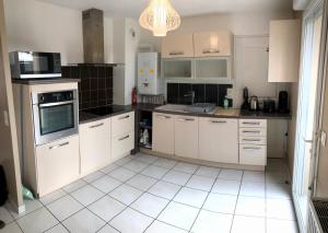 Agréable maison proche Gare avec parking gratuit