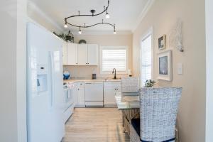 Island Paradise 8Ad By Pkrm