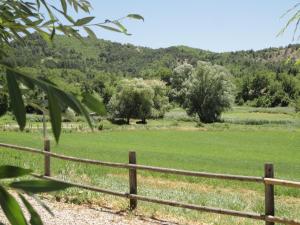 Maisons de vacances Un Gite de Charme en Haute Provence : photos des chambres