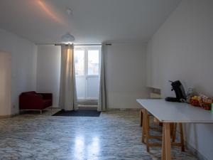 B&B / Chambres d'hotes Home saint roch : Chambre Double ou Lits Jumeaux avec Salle de Bains Privative Externe