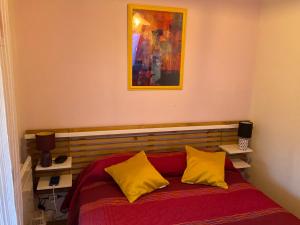 Appartements APPARTEMENT CENTRAL LUCHON T3 IDEAL CURISTES : photos des chambres