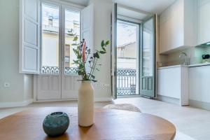 Córdoba Home Center Suites - Free parking for VW Golf or similar