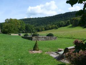 Maisons d'hotes Clos de Mont July, chambres avec vue et terrasse dans demeure historique : photos des chambres