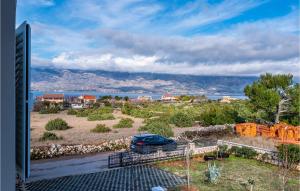 1 Bedroom Lovely Apartment In Razanac