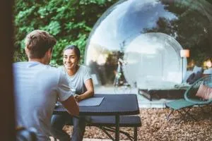 living TIMELESS- Bubble Tent Elzach inklusive Hot Tube Badefass- Schlafen unterm Sternenhimmel - Freiamt