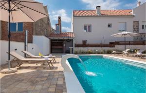 Lovely Home In Pakostane With Outdoor Swimming Pool