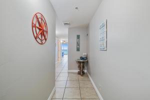 Direct gulf front 4th floor king master, Wi-Fi