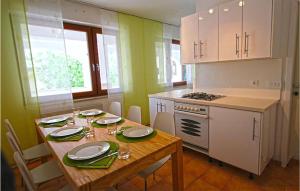 Lovely Apartment In Ribarica With Wifi