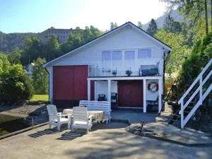 Holiday home TYSSE - Bruvik