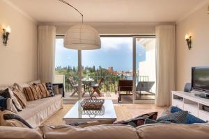 Front line townhouse n 9 in Ferragudo sea views