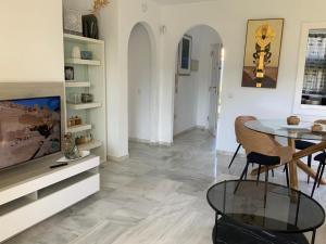 Apartamento Miraflores tres piscinas cerca del mar - Albamar