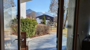 Bungalow mit Terrasse im alpinen Stil