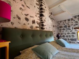 B&B / Chambres d'hotes Art et Creation : Chambre Lits Jumeaux avec Salle de Bains