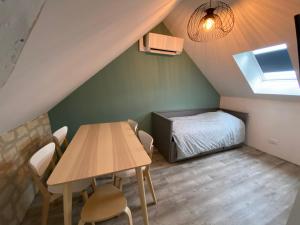 Appartements Logement Loire climatise, La Halte de Cuze, aux abords de la Loire a velo : photos des chambres