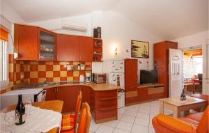 Stunning Apartment In Medulin With 1 Bedrooms And Wifi