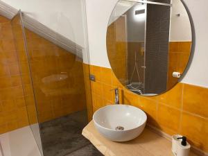 Loft incantevole con piscina img28
