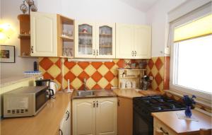 Beautiful Apartment In Medulin With Kitchen