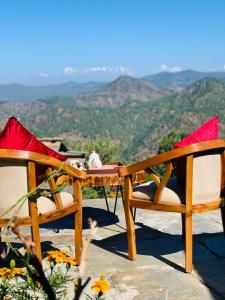 Itmenaan Estate, Binsar Himalayas