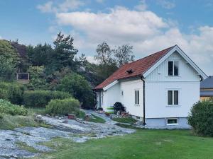 6 person holiday home in Höviksnäs-By Traum