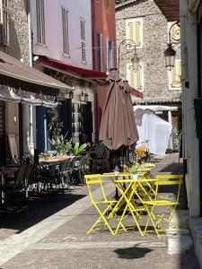 Appartements AUTHENTIQUE STUDIO au COEUR du VILLAGE PROVENCAL : photos des chambres