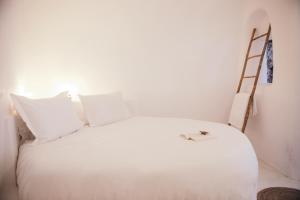 Nykteri by A Terre Cave Villas