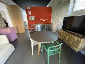 Loft Favoloso con piscina img24