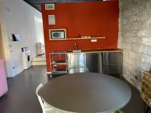 Loft Favoloso con piscina img18