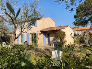 Maisons de vacances Location, piscine, animaux, jardin cloture, parking, var : photos des chambres