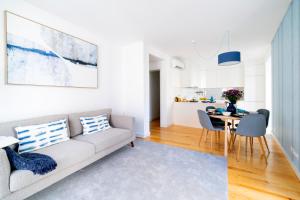 Blue by the River 2 - elegant two-bedroom in Santos