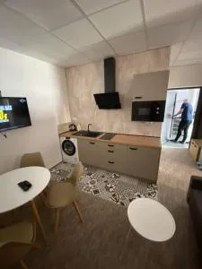 Centrum Apartman LEYLA I - 巴德霍夫斯基库佩莱