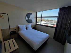 Hotels B&B HOTEL La Rochelle Centre Les Minimes : photos des chambres