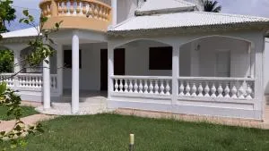 UN PLONGEON A la DEMEURE MOCENEA - Les Mangles