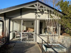 Pärla med egen brygga