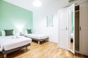 Be barcelona arco del triunfo sunny colors III