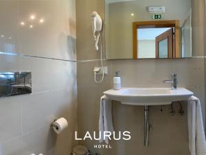 Laurus Hotel