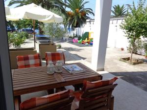 Apocalypsis Studios-Apartments