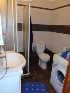 Apocalypsis Studios-Apartments