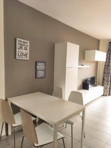 OceanBlue Modern king size 1 Bedroom Apartment with Seaview and Terrace