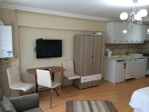 Black Bird Suite Hotel